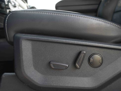 Used 2025 Ford F150 Lariat AWD/4WD image 41