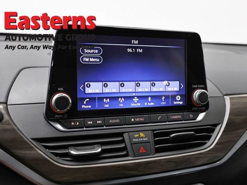 Used 2023 Nissan Altima 2.5 SV FWD image 19