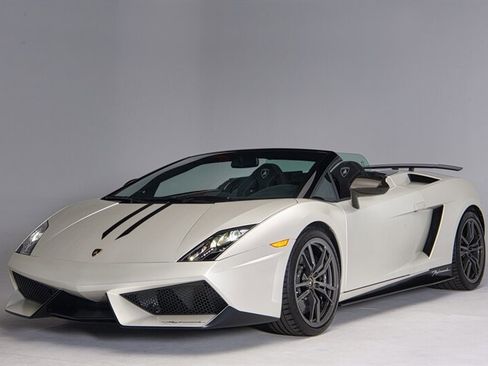 Used 2012 Lamborghini Gallardo LP 570-4 Performante AWD/4WD image 4