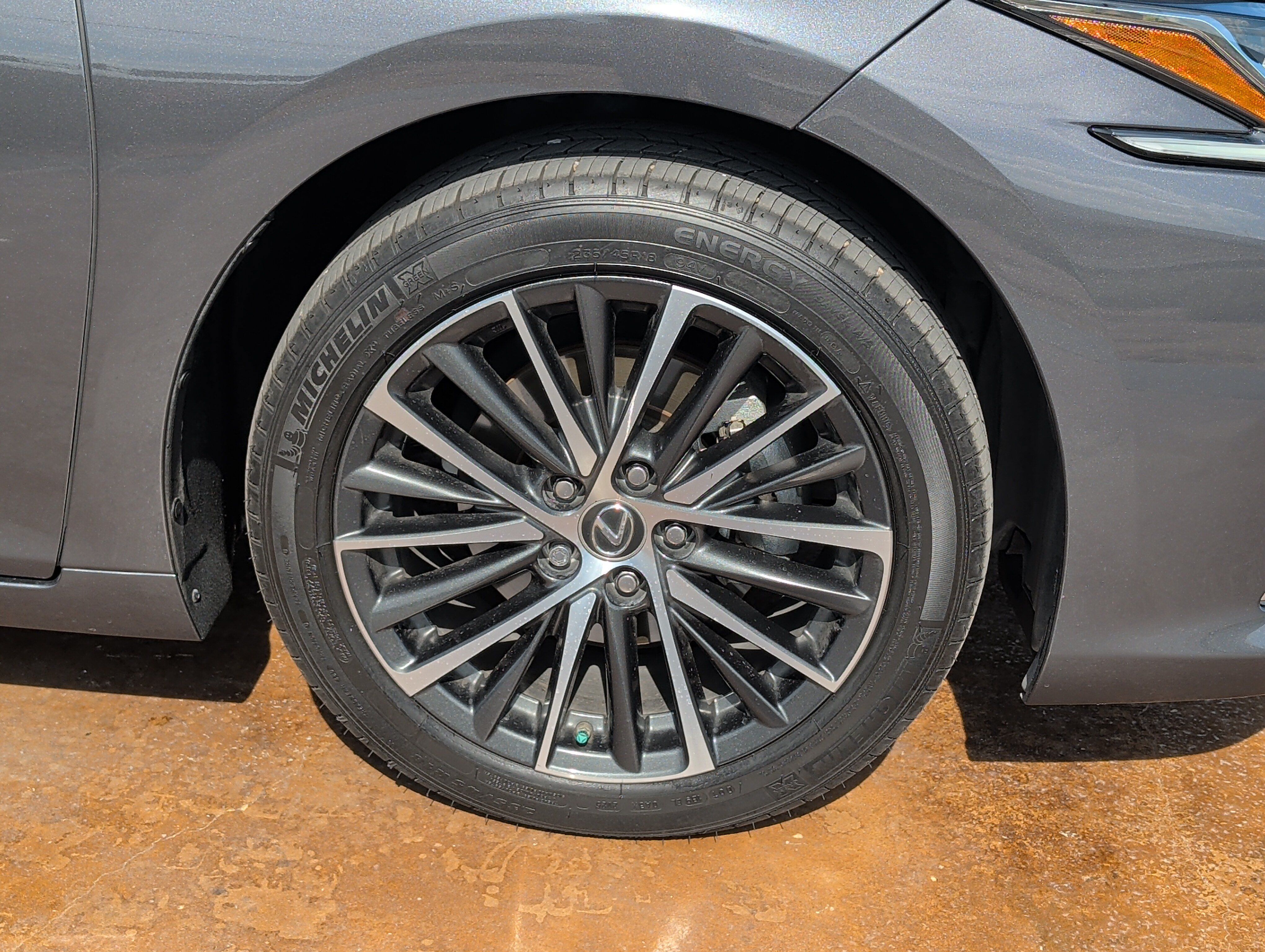 Used 2025 Lexus ES 350 w/ Premium Package FWD image 7