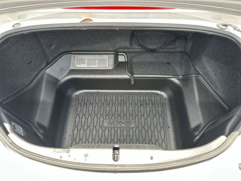 Used 2025 MAZDA MX-5 Miata Club w/ Interior Package RWD image 15