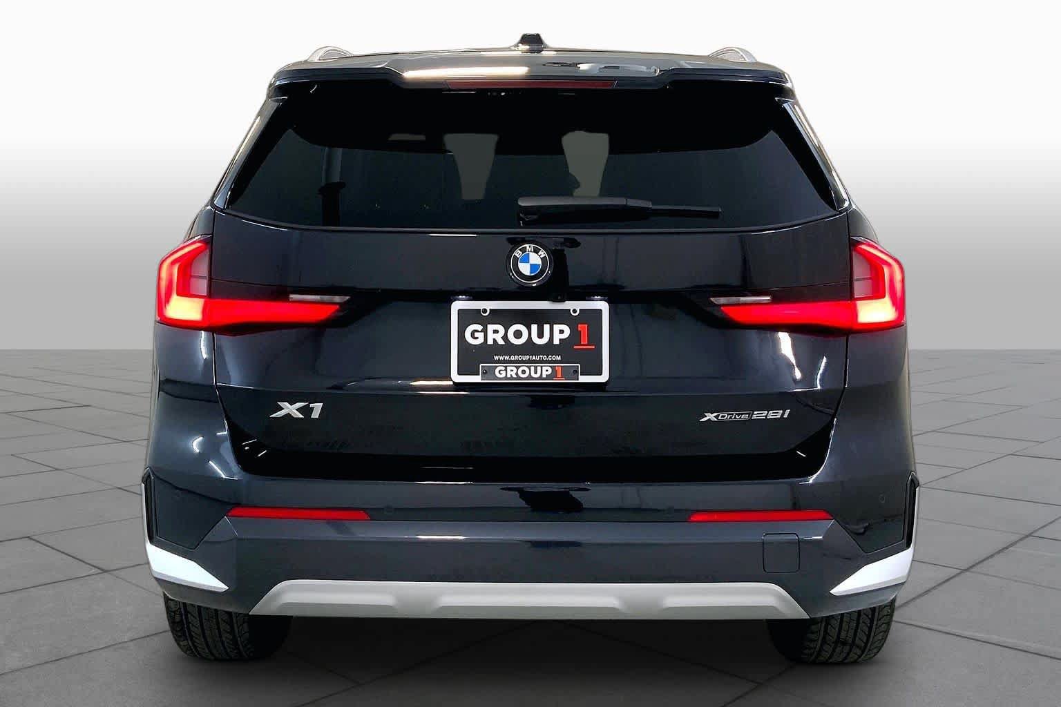 Used 2025 BMW X1 xDrive28i AWD/4WD image 4