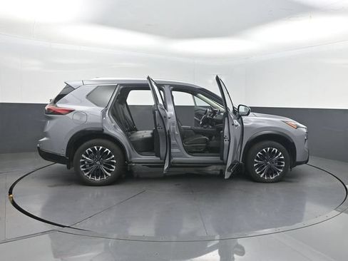 Used 2024 Nissan Rogue Platinum w/ Platinum Premium Package FWD image 31