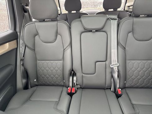 New 2026 Volvo XC90 B6 Core w/ Protection Package Premier AWD/4WD image 34