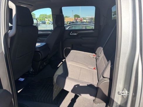 Used 2025 Chevrolet Silverado 2500 LT w/ Convenience Package AWD/4WD image 11