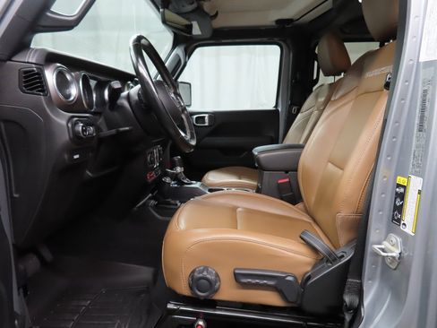 Used 2020 Jeep Gladiator Rubicon w/ Uconnect 4C Nav & Sound Group image 9