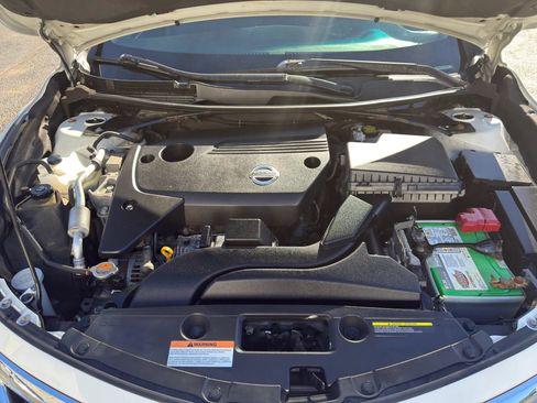 Used 2015 Nissan Altima 2.5 S w/ Sport Value Package FWD image 11