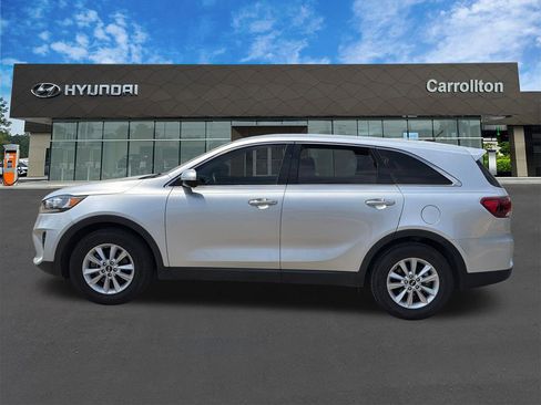 Used 2019 Kia Sorento L FWD image 8
