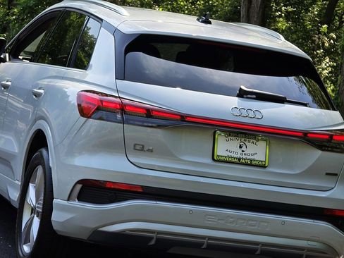 Used 2023 Audi Q4 e-tron Premium w/ Convenience Package image 64