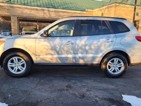 Used 2010 Hyundai Santa Fe GLS image 3