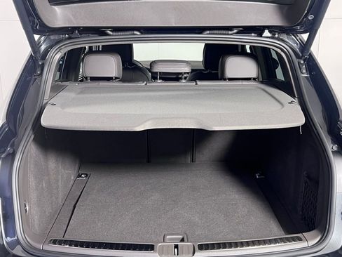 Certified 2025 Porsche Macan image 17