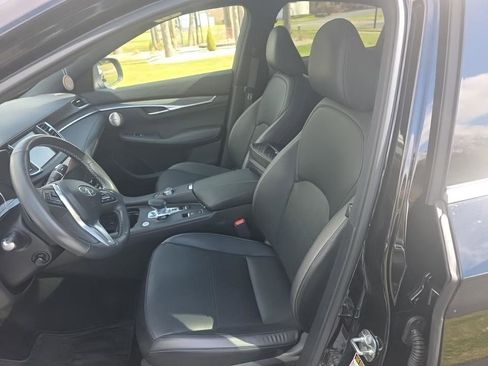 Used 2023 INFINITI QX55 Essential image 2