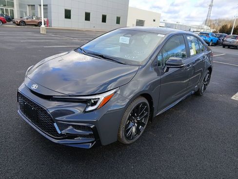 New 2026 Toyota Corolla SE image 2