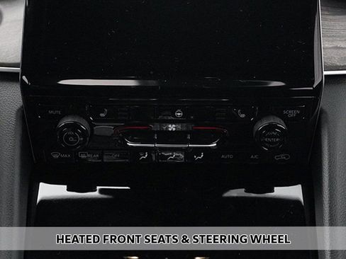 Used 2025 Jeep Grand Cherokee Limited AWD/4WD image 8