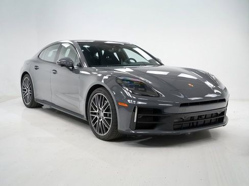 Certified 2025 Porsche Panamera 4 image 8