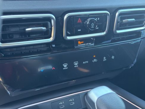 New 2026 Nissan Sentra SR w/ Floor Mat Package image 27