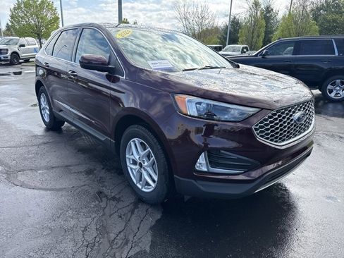Certified 2023 Ford Edge SEL w/ Convenience Package AWD/4WD image 11