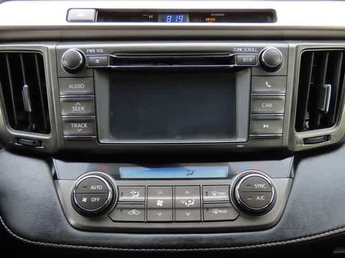 Used 2013 Toyota RAV4 XLE AWD/4WD image 20