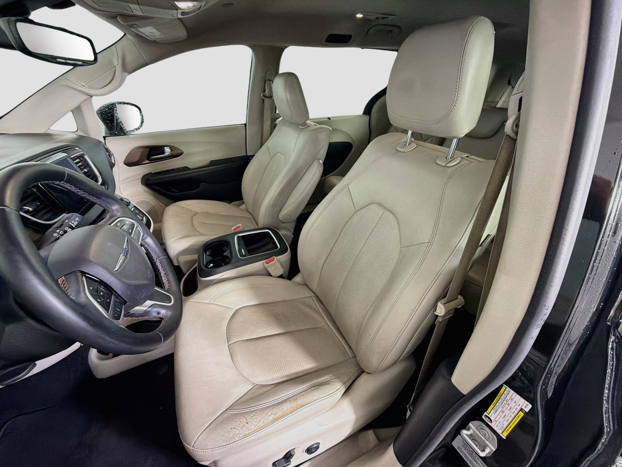Used 2017 Chrysler Pacifica Touring-L Plus FWD image 13