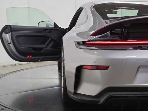 Certified 2025 Porsche 911 GT3 RWD image 31