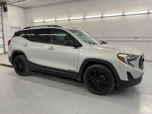 Used 2020 GMC Terrain SLE w/ Driver Convenience Package AWD/4WD image 1