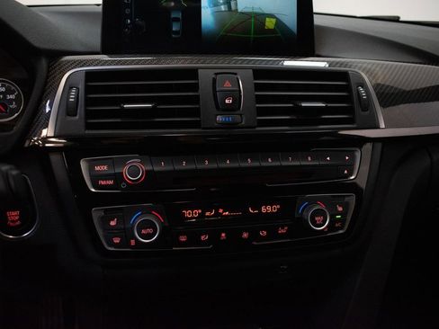 Used 2017 BMW M4 Coupe RWD image 16