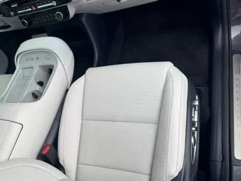 Used 2026 Hyundai Palisade Calligraphy AWD/4WD image 15