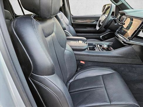 Used 2022 Jeep Wagoneer Series III w/ Flexible Seating Group image 22