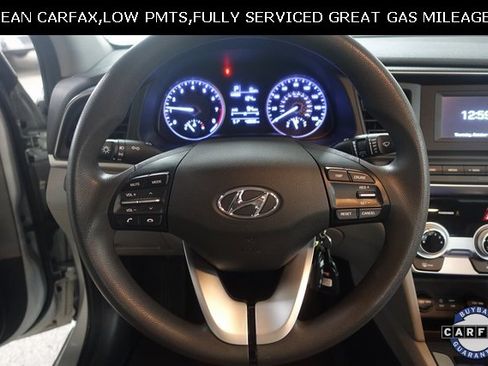 Used 2019 Hyundai Elantra SE image 11