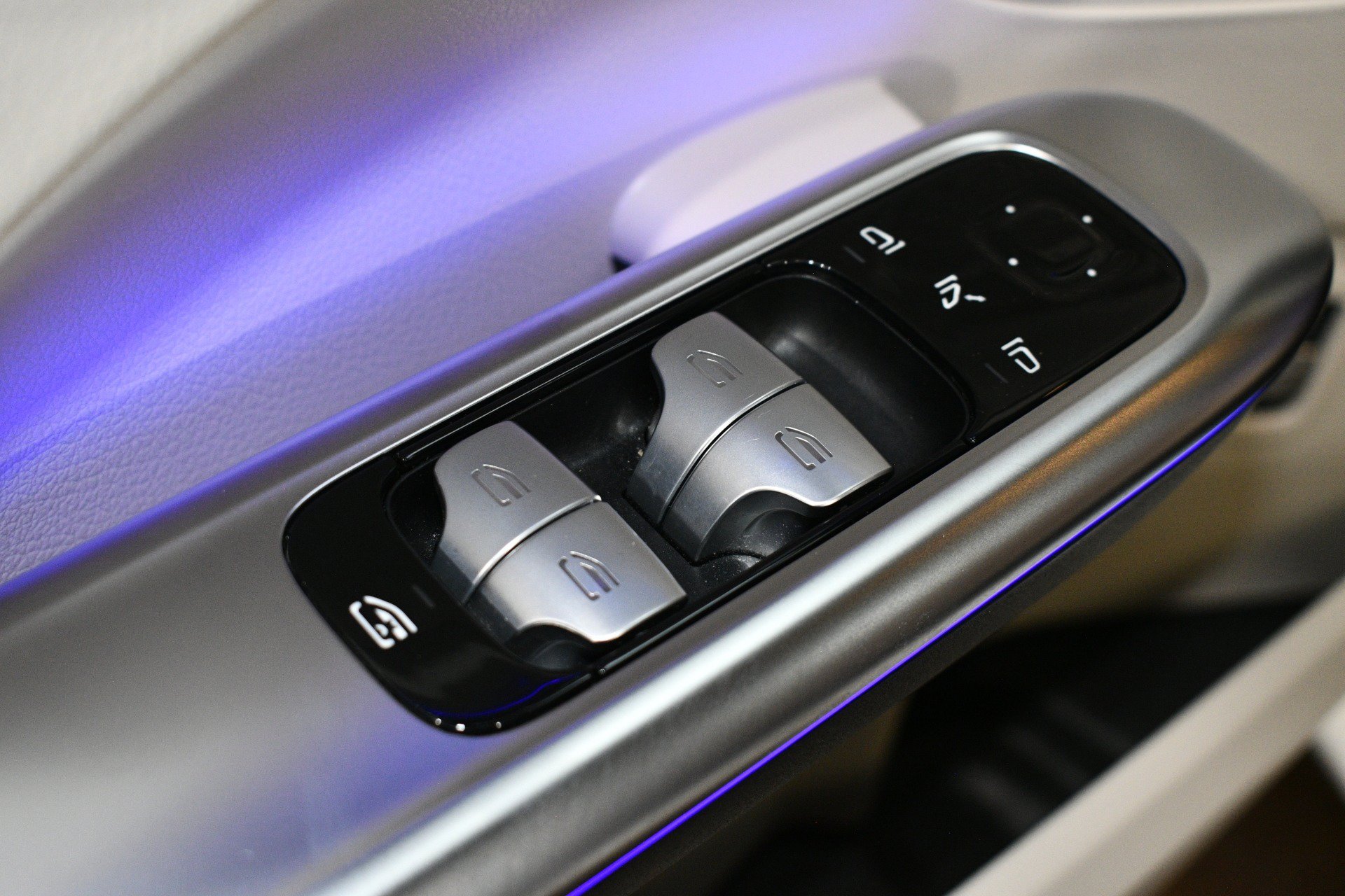 Used 2023 Mercedes-Benz C 300 Sedan image 40