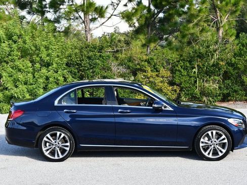 Used 2019 Mercedes-Benz C 300 4MATIC Sedan image 34