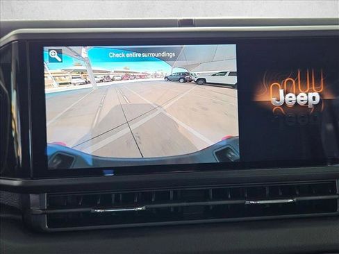 New 2025 Jeep Gladiator Mojave w/ Convenience Group image 13