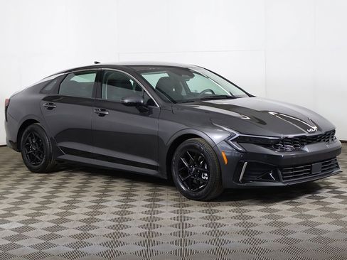 Used 2025 Kia K5 LXS image 2