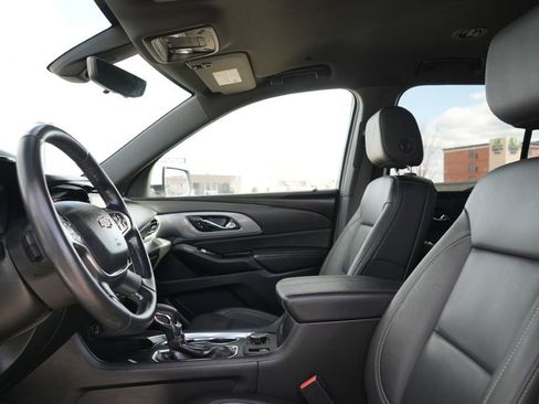Used 2023 Chevrolet Traverse LT w/ LT Premium Package image 29