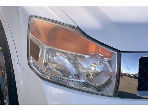 Used 2013 Nissan Armada Platinum w/ Platinum Reserve Pkg image 31