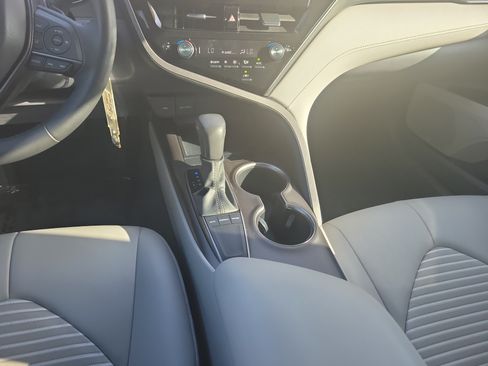 Certified 2023 Toyota Camry SE FWD image 18