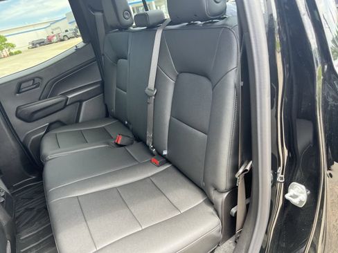Used 2025 Chevrolet Colorado Trail Boss AWD/4WD image 25