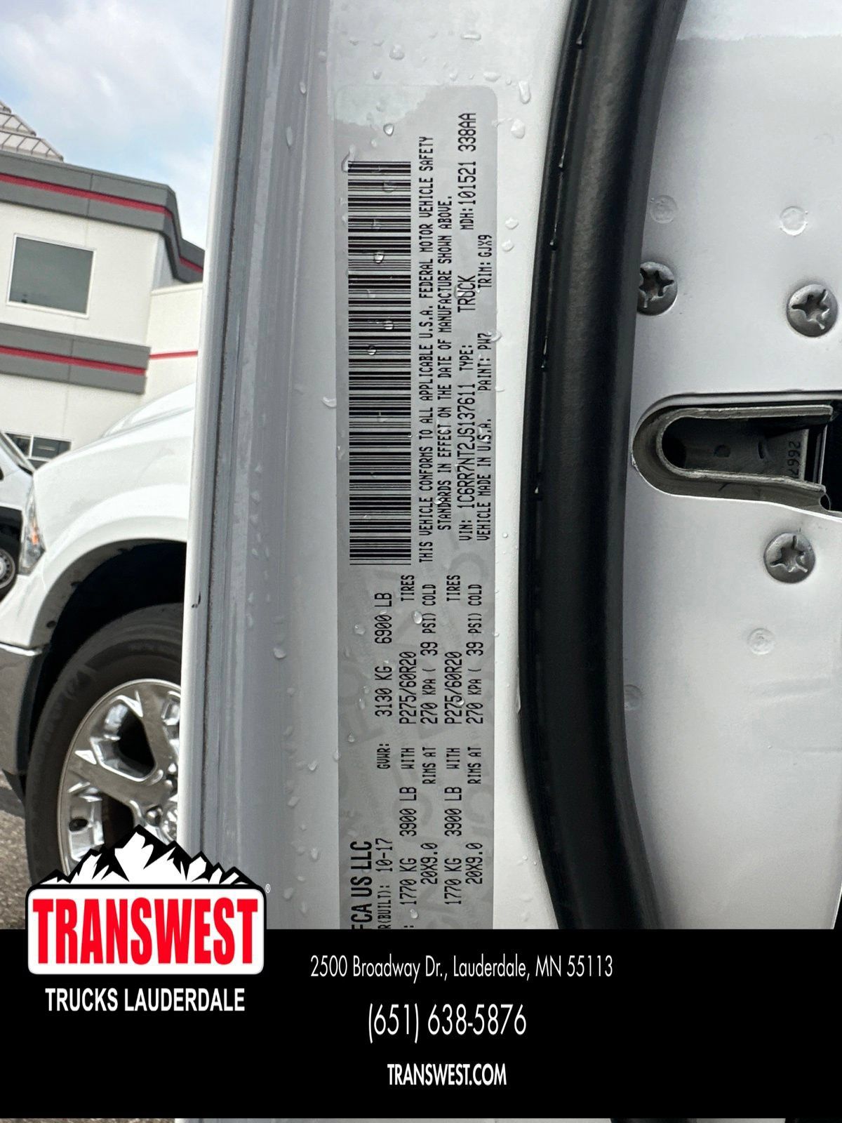 Used 2018 RAM 1500 Laramie w/ Convenience Group AWD/4WD image 19