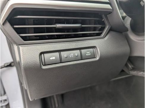 New 2025 Nissan Altima 2.5 SR w/ SR Premium Package image 18