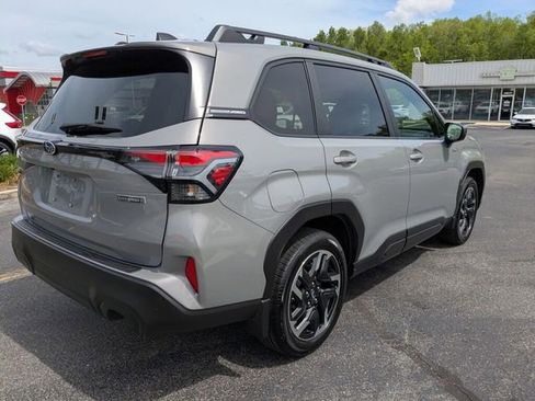 Used 2025 Subaru Forester Premium w/ Protection Package (1PH) AWD/4WD image 8
