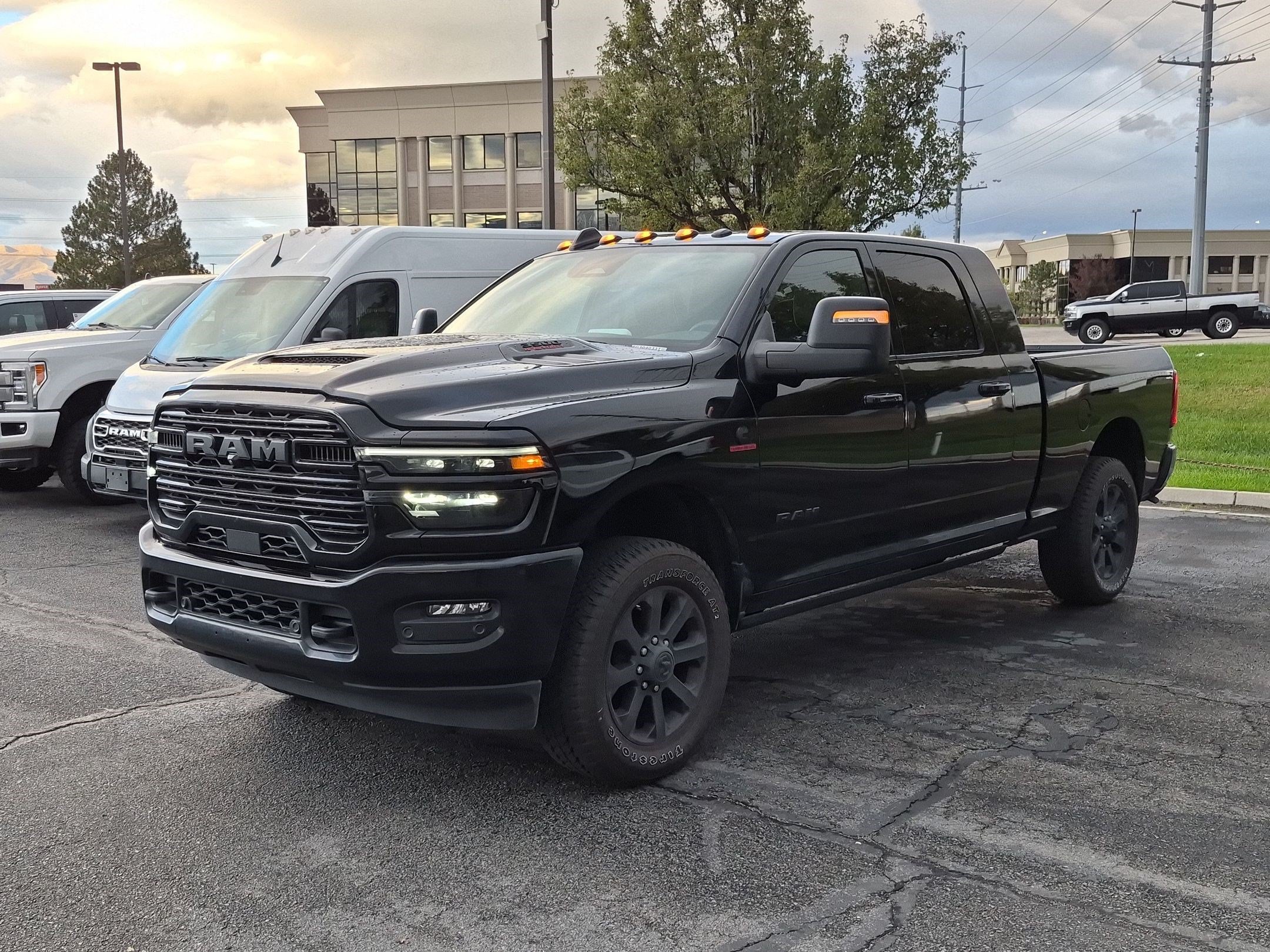 Used 2026 RAM 3500 Laramie AWD/4WD image 11