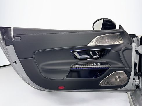New 2025 Mercedes-Benz SL 63 AMG S e Performance 4MATIC image 21