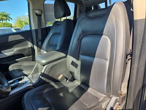 Used 2019 Chevrolet Colorado ZR2 image 16