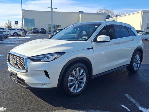Certified 2022 INFINITI QX50 Luxe w/ Cargo Package image 3