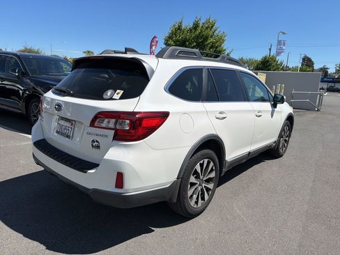 Used 2016 Subaru Outback 2.5i Limited image 3