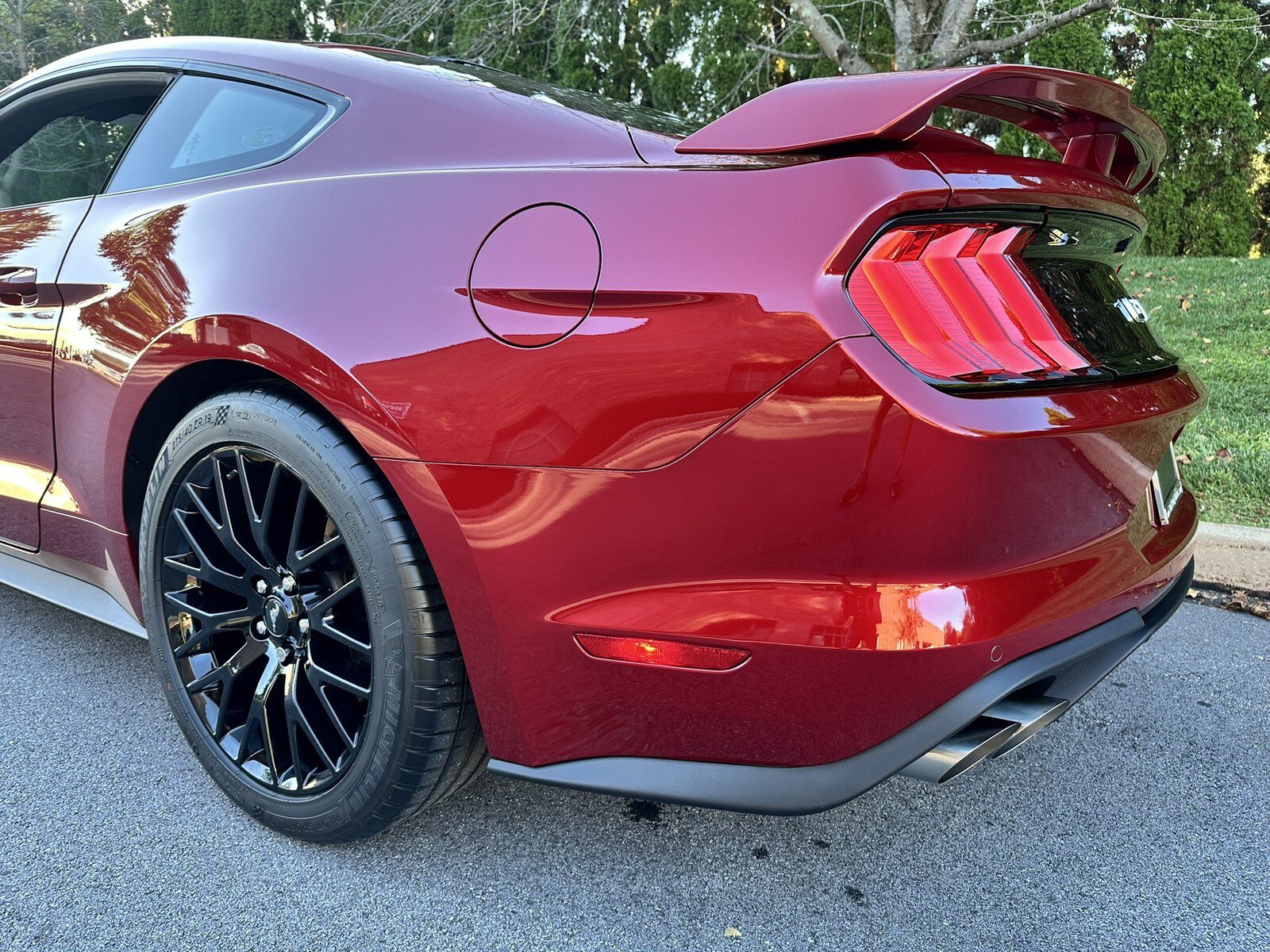 Used 2019 Ford Mustang GT Premium w/ GT Performance Package RWD image 90