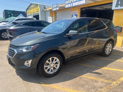 Used 2020 Chevrolet Equinox LT FWD image 3