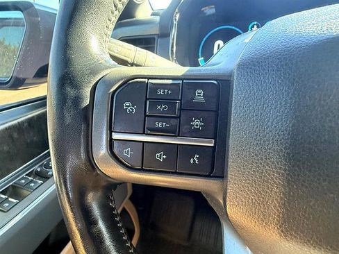 Used 2022 Ford F150 Lariat w/ Equipment Group 502A High image 38