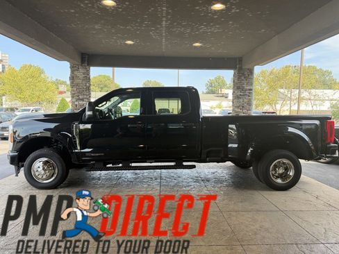 Used 2023 Ford F350 XLT AWD/4WD image 10