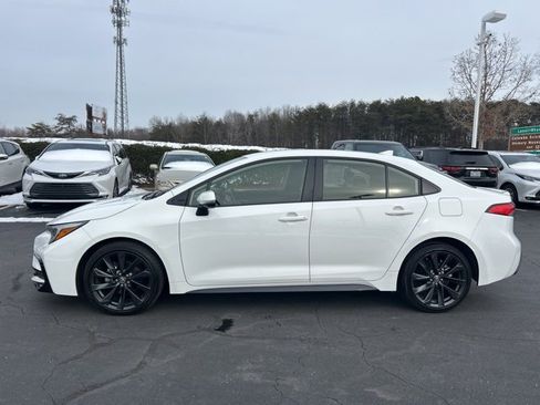 Used 2025 Toyota Corolla SE image 8